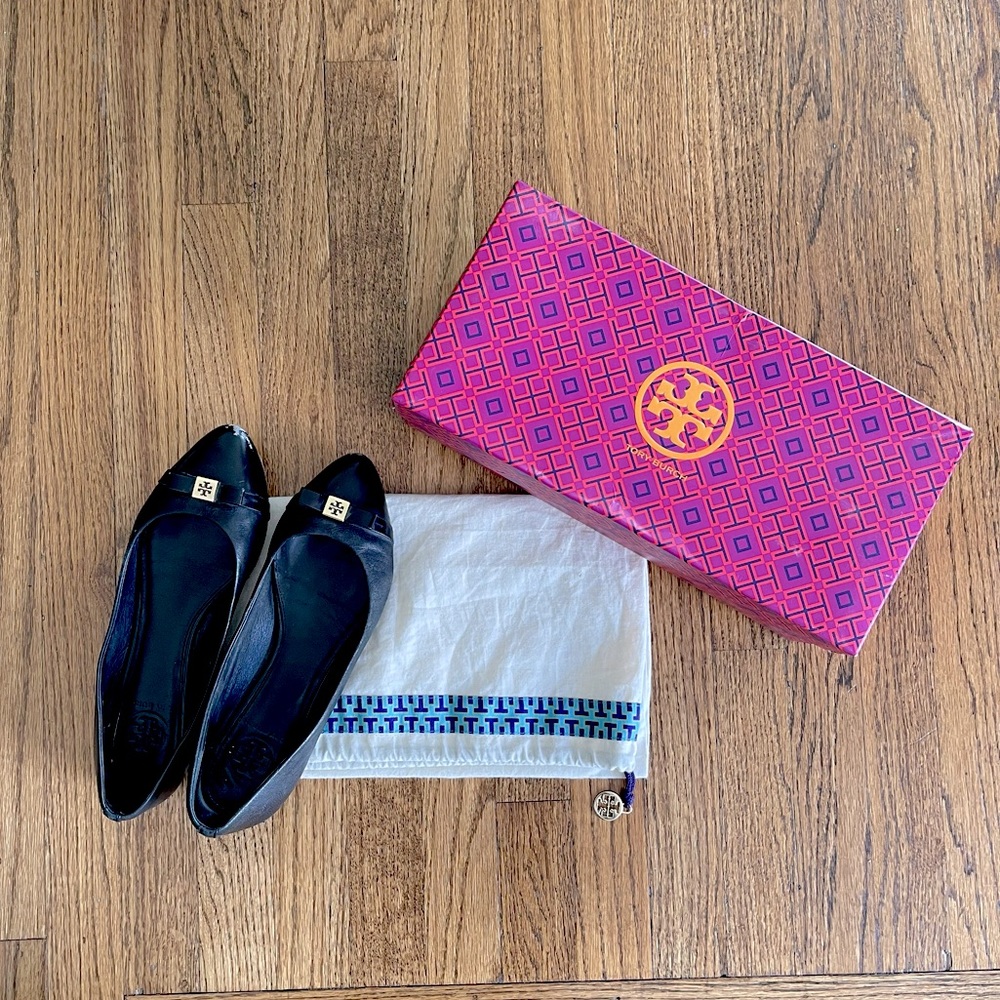 Tory Burch Hugo Flat